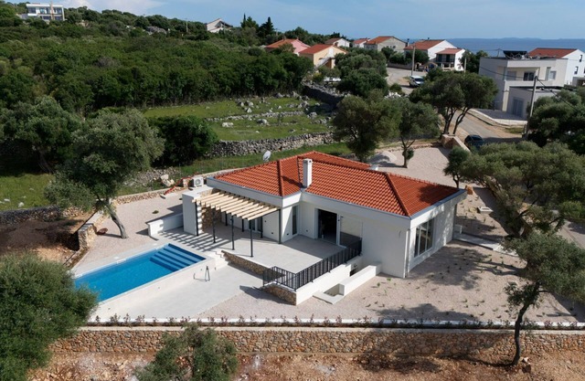 Neu Erbaute Luxuriöse Öko-villa zum Sonder-erstbezugspreis!