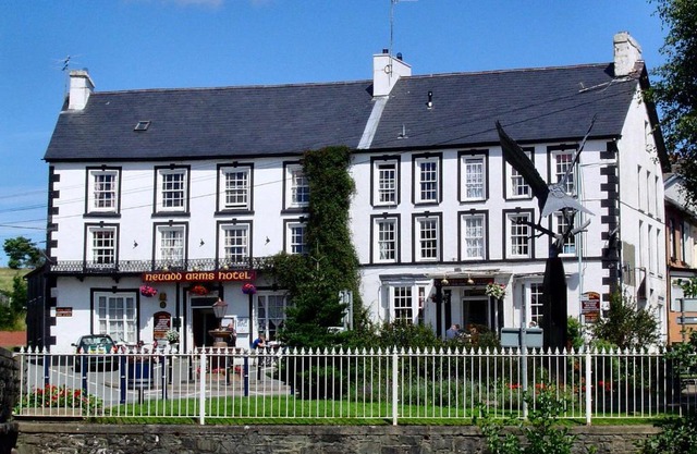 Neuadd Arms Hotel