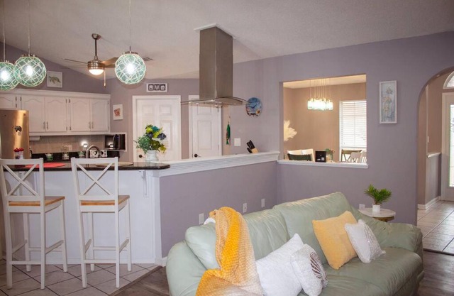 ~NEW~1 mins to Bay~8 Mins to Beach~Private Pool~Super relaxing beach theme