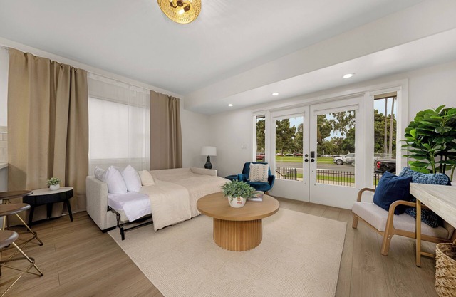 New 2 En Suite Bedrooms, Balboa Park, Lux, 85" TV, Parking!