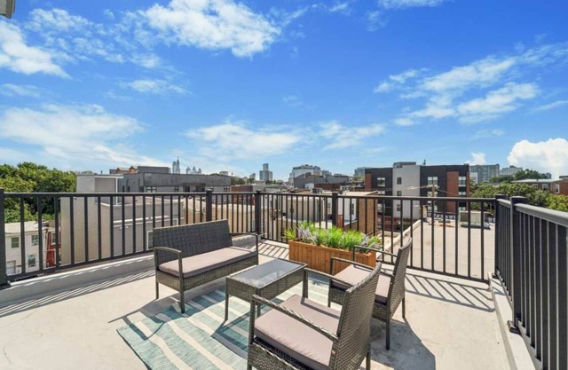 New 3BD/3BA – Roof Deck & City Views