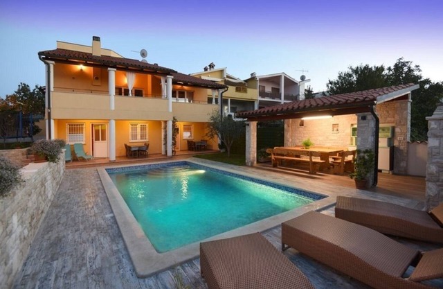 New apartment 4* for 4 persons with pool