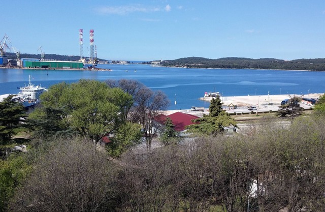 New apartment in Pula near Arena, for 3 + 1 persons, 2 bedrooms, 55 m2