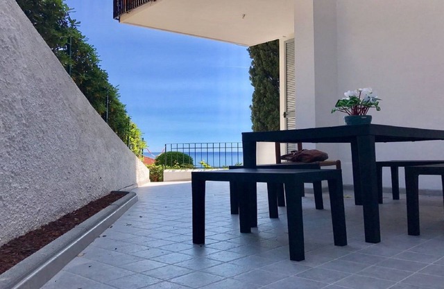New apartment with terrace overlooking the gulf 200 meters from the sea.