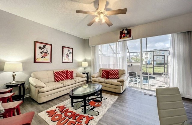 NEW! Beautiful 3BR Townhome w/Private Pool Near Disney in Windsor Palms Resort