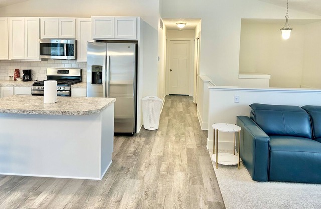 New & Big Discount! Grand Rapids Big & luxury home