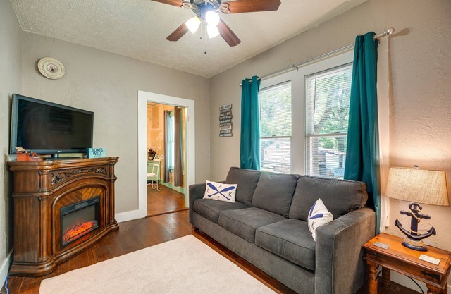 New Braunfels Vacation Rental on Lake Dunlap!