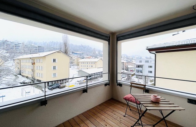 New Building With Balcony Closecentrefreeparkingsmarttv