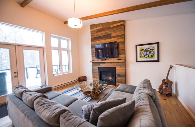 New built, modern ski-in/ski-out home with great views of Columbia River Valley