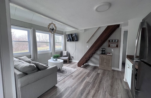 *NEW Chalets by the Lake - #6 - Conneaut Lake, PA