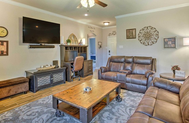 NEW! Charming Family Home ~ 25 Mi to Lake Tawakoni