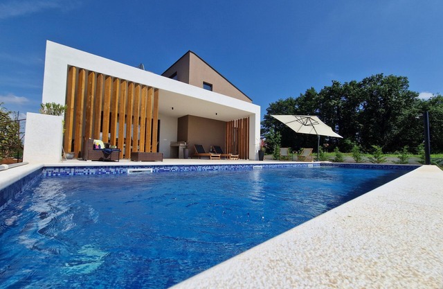 🔅NEW!🔅 CHARMING VILLA WITH AMAZING SUNSET VIEW!Check in-check out any day!