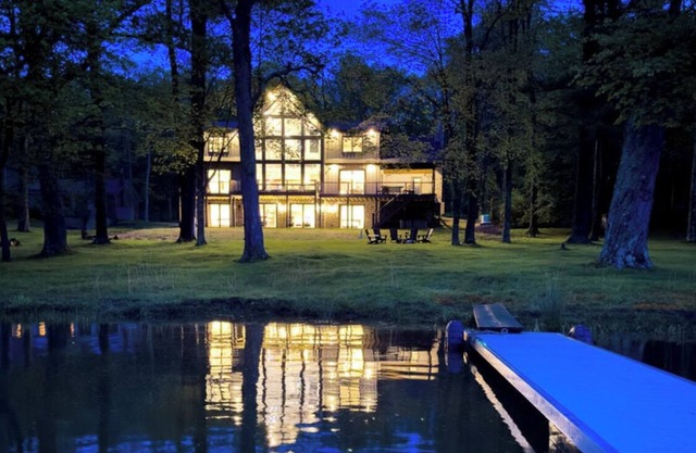 New Construction! 7 bedroom luxury lakefront home in golf neighborhood!