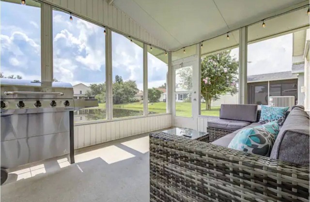 🏖NEW! Cozy & Luxury LAKEVIEW home - Close to beach