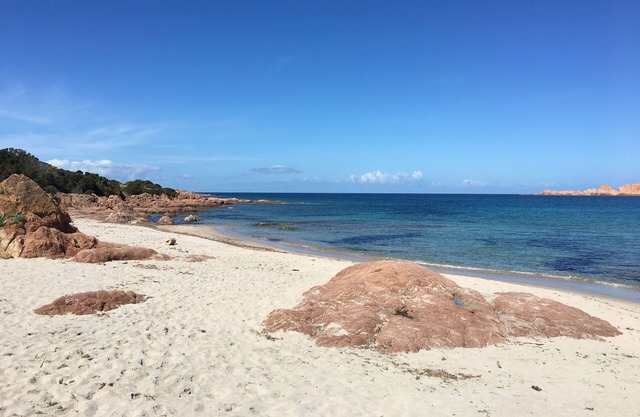 New elegant villa with air conditioning, wi-fi and jacuzzi in the garden P4973