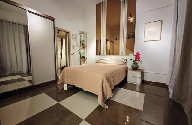 New, Exclusive, Central, Shoppings 3 min. away. CATARATAS just 30 Km away