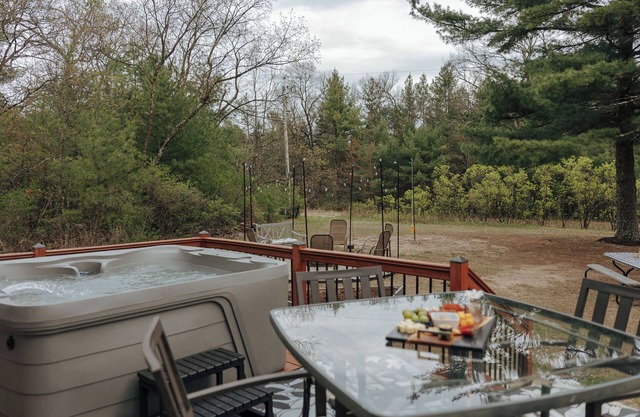 NEW Gillette Supper Club hot tub