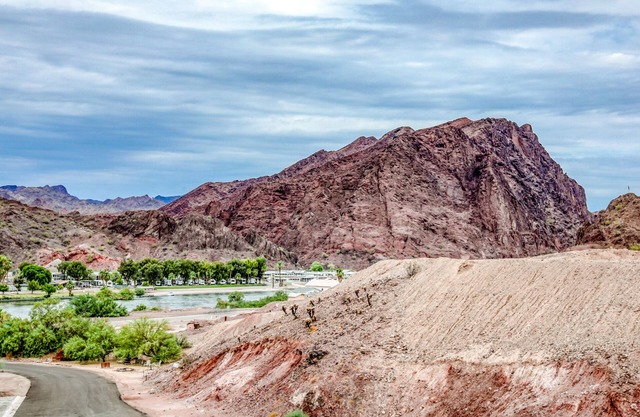 !NEW HOME AMAZING RIVER VIEWS!EXPERIENCED HOST PRIVATE BEACH & LAUNCH RAMP