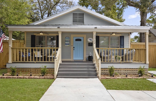 NEW HomeawayHQ Gulfport Cottage w/ pool Near Beach-Casinos-Aquarium-Jones Park
