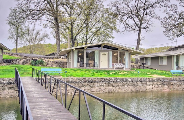 NEW! Lakefront Resort Cottage w/ Patio + Grill!