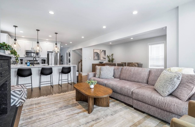 NEW! Large/Beautiful Home with 6BDS/4BTHS + Garage!