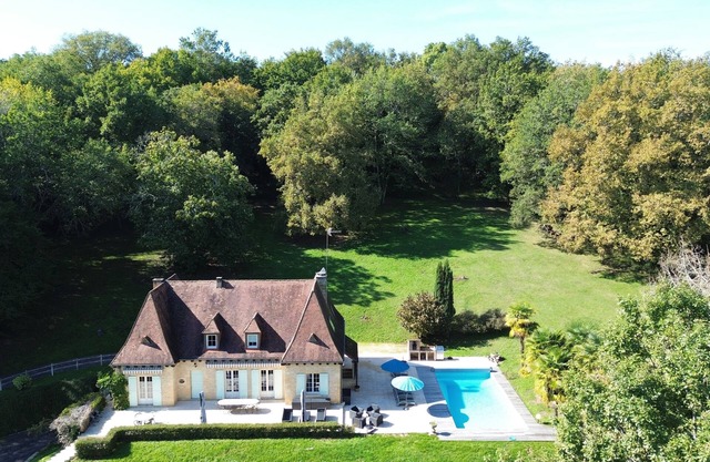 *NEW* - Lavayre - private pool, large garden and great views of Domme