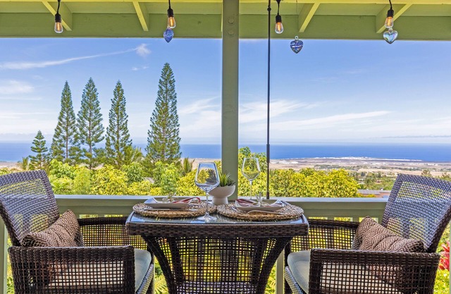 NEW LISTING Kailua-Kona 3-bedroom, 2-bath single-family home Ocean & Sunset View