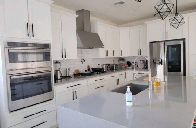 New Listing! Sonoran Desert Oasis - Cozy & Spacious 3BR w/Hot Tub Access