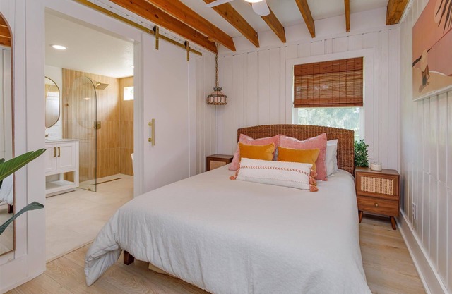 New Listing! Vacation Village Resort, 14mi to Disney & 26mi to Universal - GRH570568