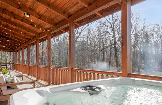 NEW*Log Cabin*HotTub*Massanutten