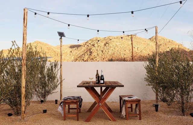 NEW - Luxe Desert Cabin - Minutes from JTNP & Downtown Joshua Tree
