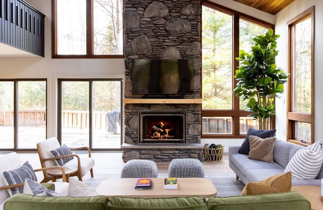 *NEW* Luxury modern chalet on 10 Acres in the Pocono mountains