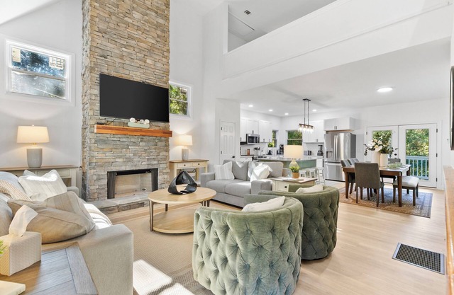 NEW Modern Lake Retreat – w/Boat Slip & Privacy