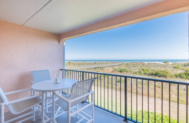 NEW OCEANFRONT LISTING! TOTALLY RENOVATED 2 bed/2.5 bath Sea Place Townhome
