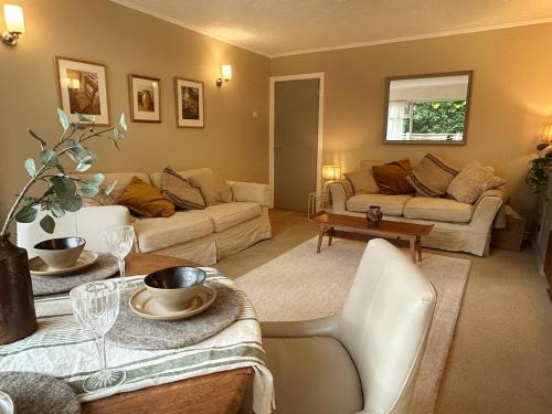 New! Peaceful South facing Garden Westminster Park