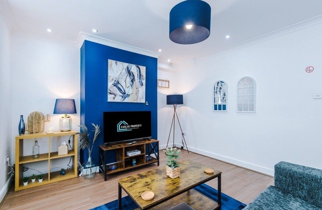 NEW! Pool Table, Sleeps 6, Stylish Home, Driveway