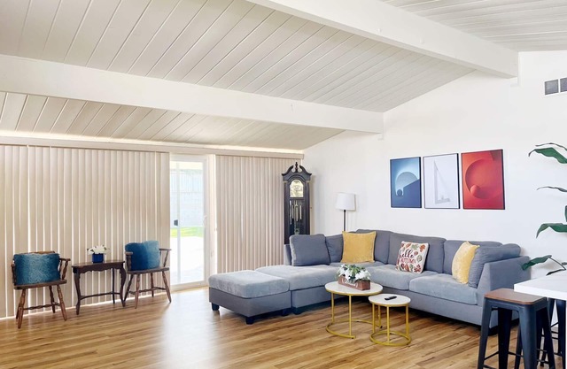 New Renovated 3BD/2BA House(1K Mbps Wifi, Netflix,Pet-friendly)