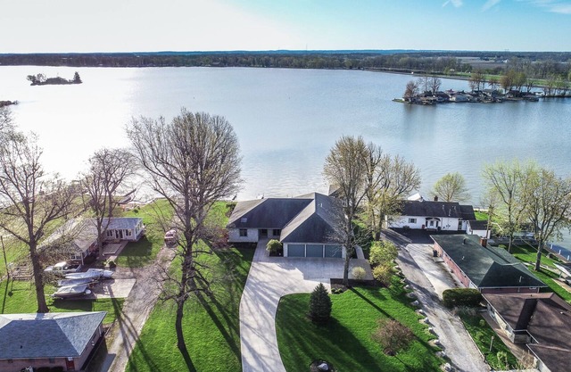 NEW RENOVATION-Book 2025 now! 4 bd 3 ba 3200 Sq Ft Executive Home w/3 open docks