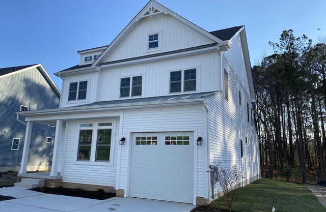 NEW! Spacious 5BR4BA - walk to dining, shops, minigolf. Bethany parking pass.
