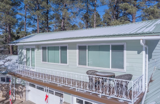 NEW Studio-Near Main/shop/trails/ski/restaurants