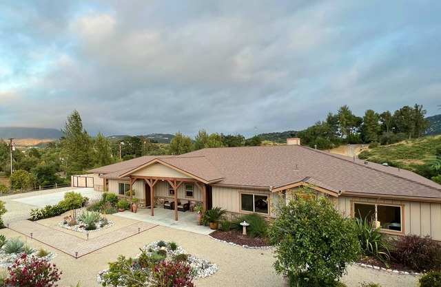 New stylish home near Casino/Downtown in Temecula