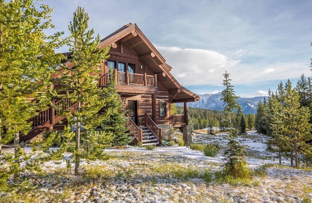 New to Market! Vast Ski In/Ski Out Big Sky Chalet