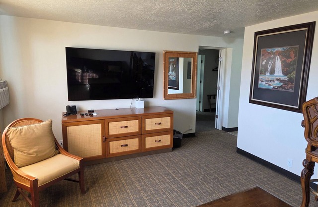 New Western Inn & Suites