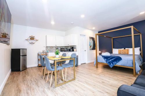 NEW5 APT NrUCF PETSOK PRIVATE patioENTRY LAUNDRY