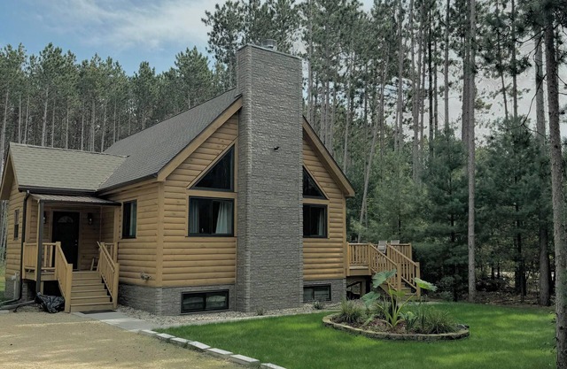 Newly build private Home 3 min Castle Rock Lake, 30 min to Dells, Free Firewood