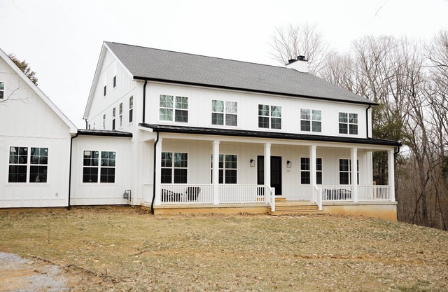 NEWLY CONSTRUCTED Full Home w/PLENTY of space to entertain - 5 BR 4 BATH