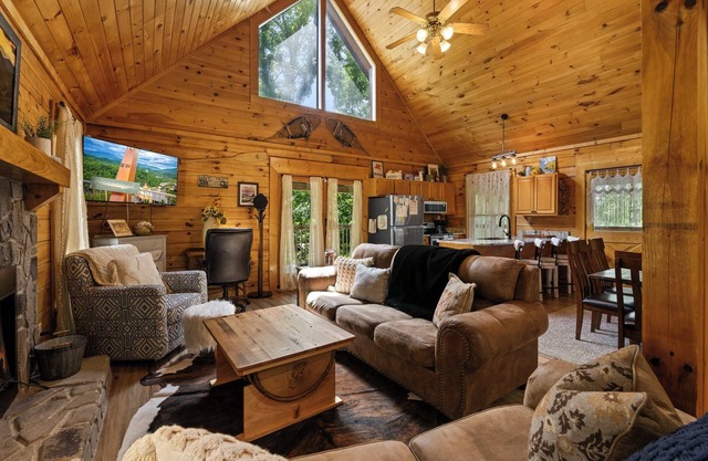Newly Renovated Cabin w/Hot Tub, Lake & BBQ!