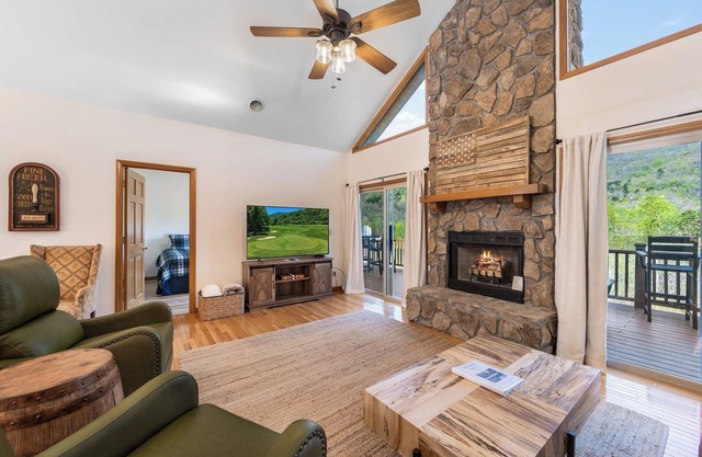 Newly Renovated Condo in Gated Golf Community