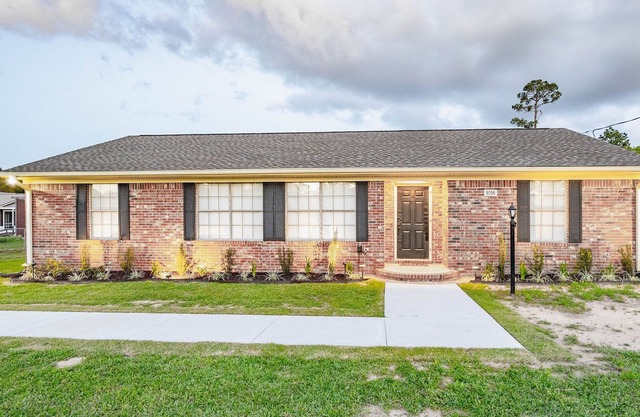 Newly renovated house near beautiful sandy beaches