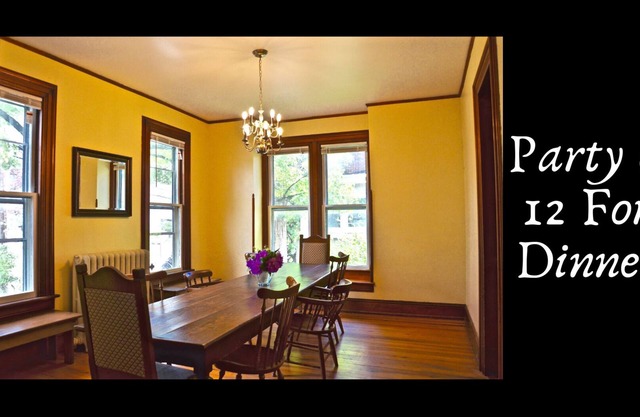 Newly renovated spacious Victorian! Perfect for large families or groups.